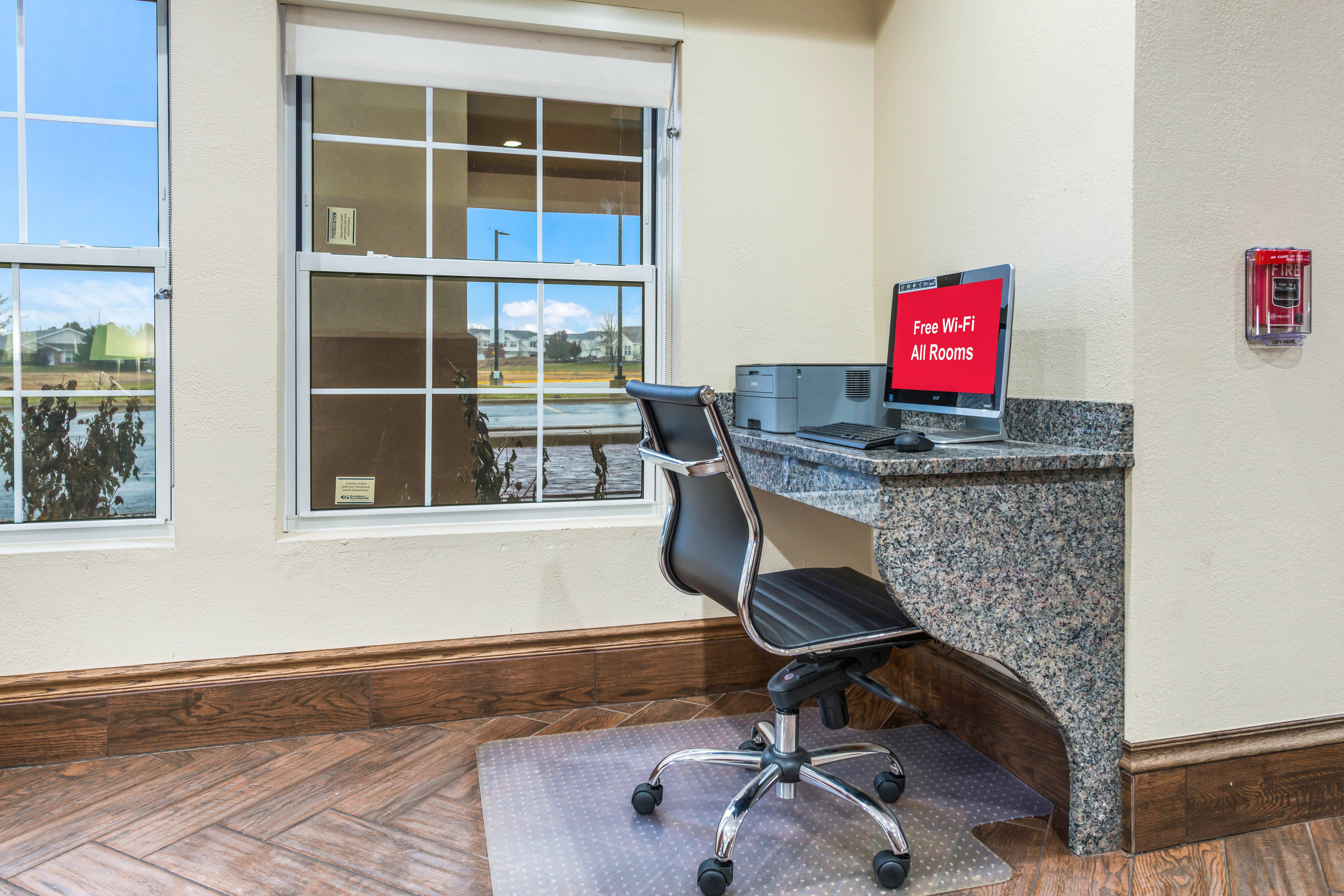 Red Roof Inn & Suites Monee Εξωτερικό φωτογραφία