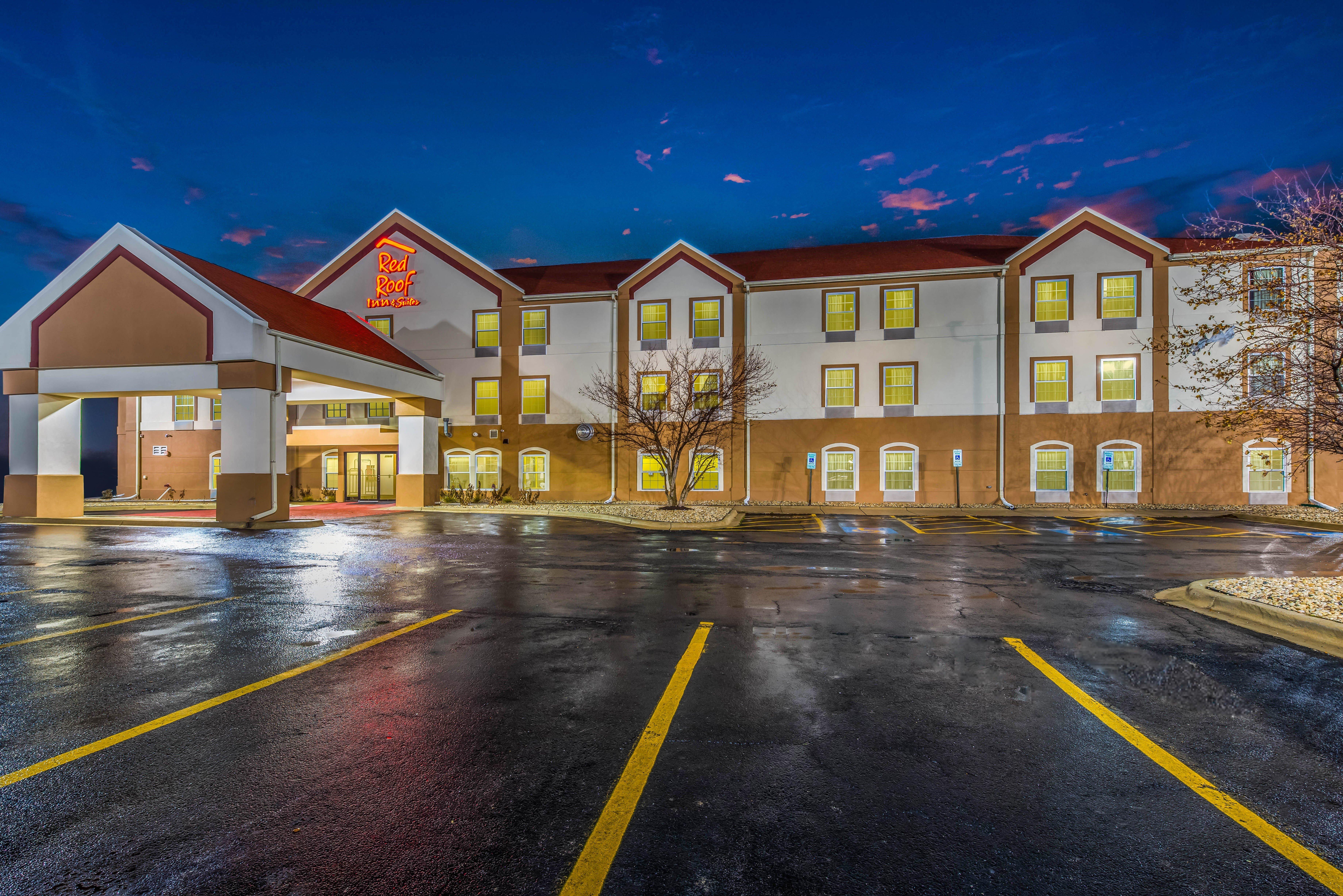 Red Roof Inn & Suites Monee Εξωτερικό φωτογραφία