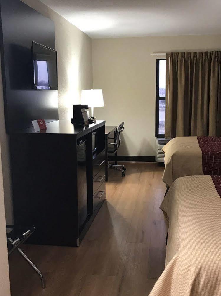 Red Roof Inn & Suites Monee Εξωτερικό φωτογραφία